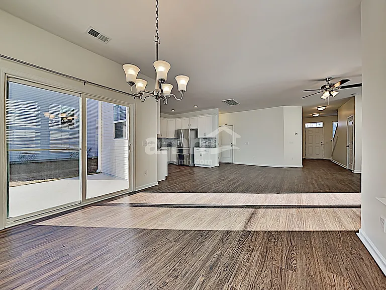 1506 Sanborll Landing Dr — Photo 4
