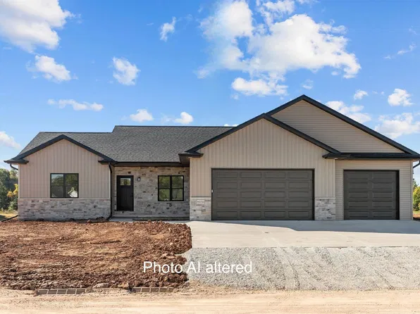 W5765 Roundstone Pl, Menasha, WI 54952