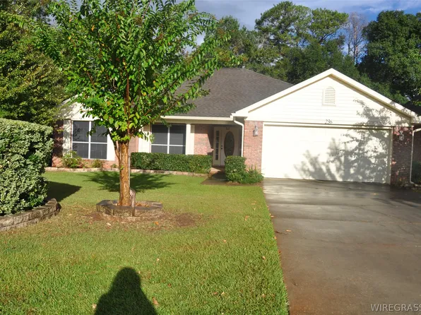 236 Windsor Garden Dr, Enterprise, AL 36330