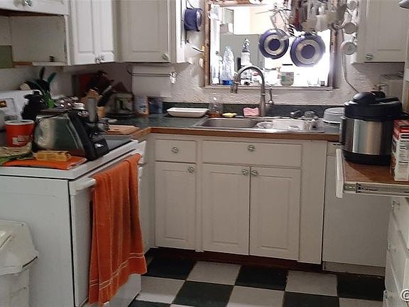 2nd image of 2550 Nordman Ave