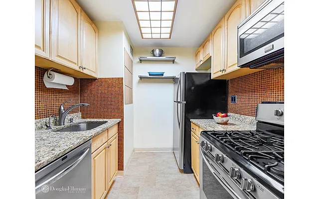 Sold by Douglas Elliman | media 10