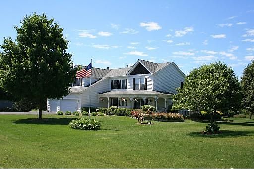 Beautiful Queen Anne Model!