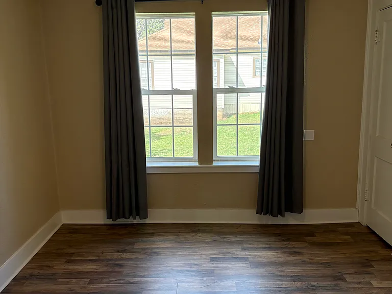 508 W Elm St #W — Photo 18