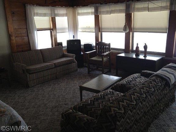 3rd image of 3895 Bell Lake Dr NE
