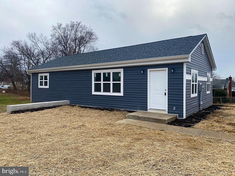 1st image of 206 E 14th Ave