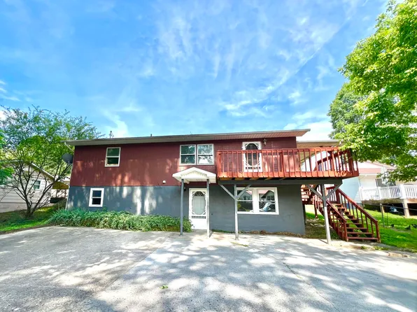 27 Halstead St, Ansted, WV 25812