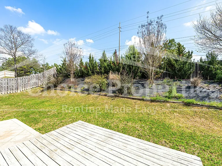 916 Daventry Trl — Photo 3