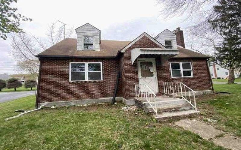 1st image of 1755 E Emmaus Ave