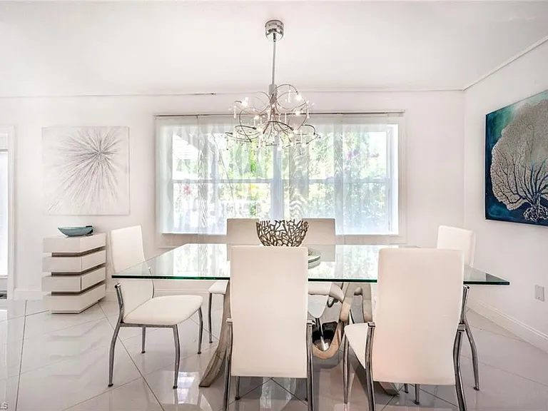 5940 English Oaks Ln — Photo 28