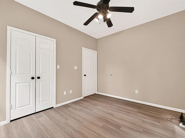 41 Creek Forest Ln — Photo 32