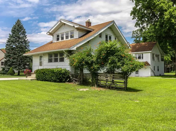 1914 W Smith Rd, Temperance, MI 48182