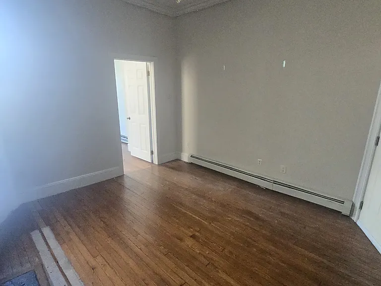 92 Wayne St #4L — Photo 7