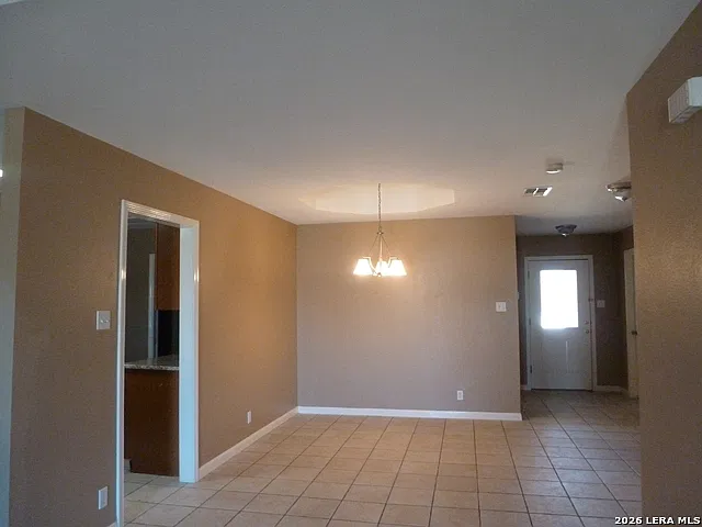 3 bed, 2.0 bath, 1594 sqft, $1,995 — Photo 2
