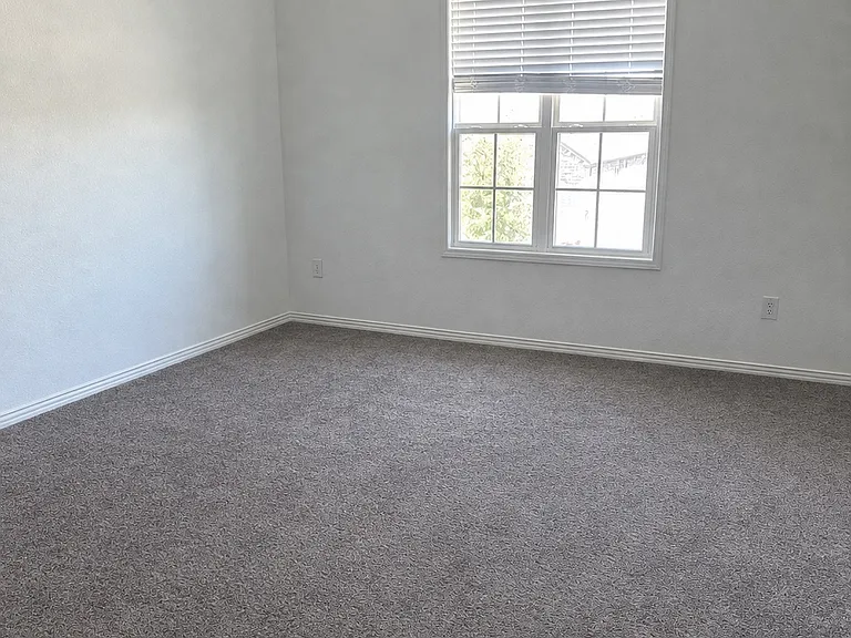1516 White Water Way — Photo 15
