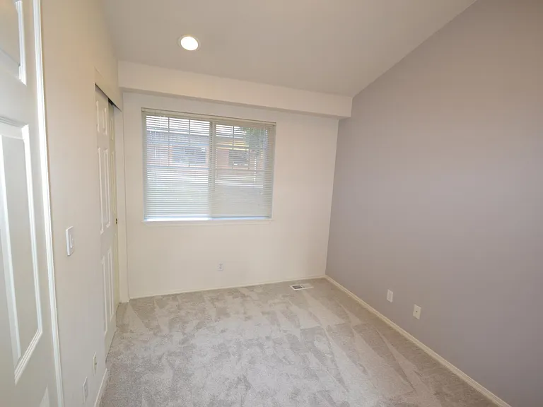 9818 NE 130th Pl — Photo 11