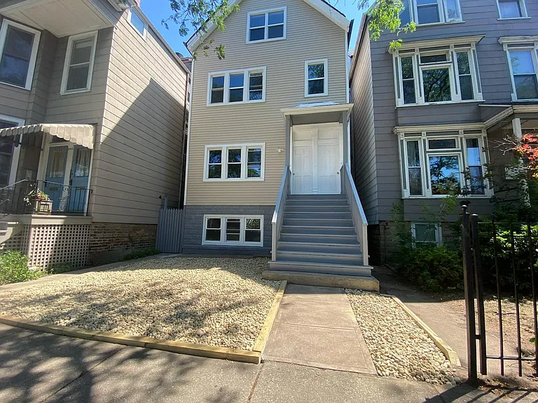 1021 W Wellington Ave #G — Photo 12