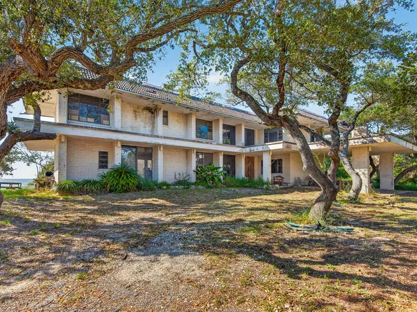 5241 Loop 1781, Rockport, TX 78382