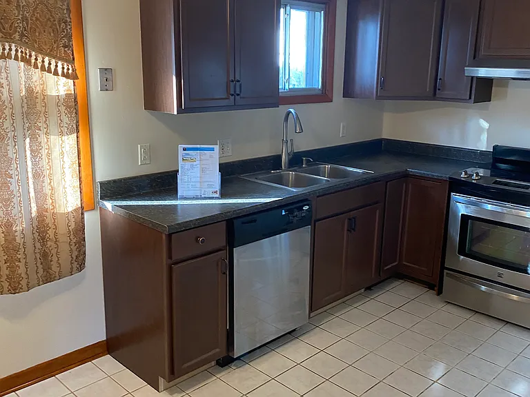 866 Virginia Ave — Photo 2