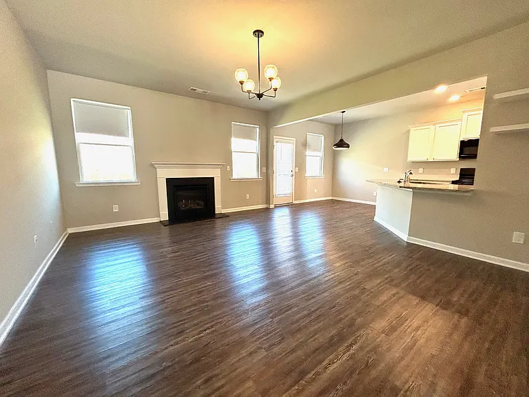 204 Aimes Dr — Photo 13