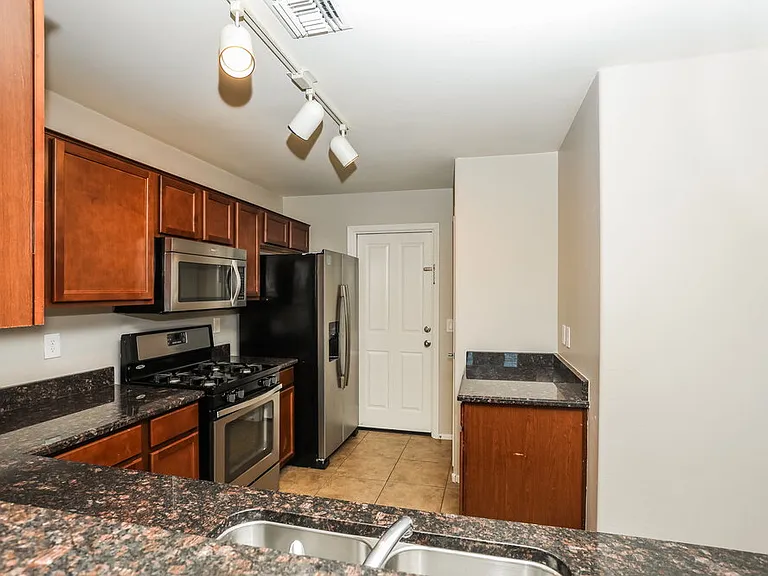 868 W Calle Arroyo Norte — Photo 9