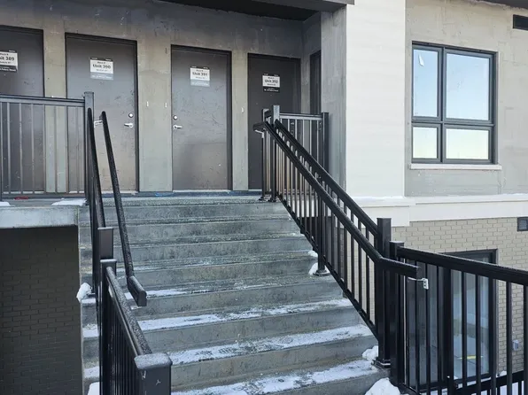 25 Palace St #R6, Kitchener, ON N2E 0J3