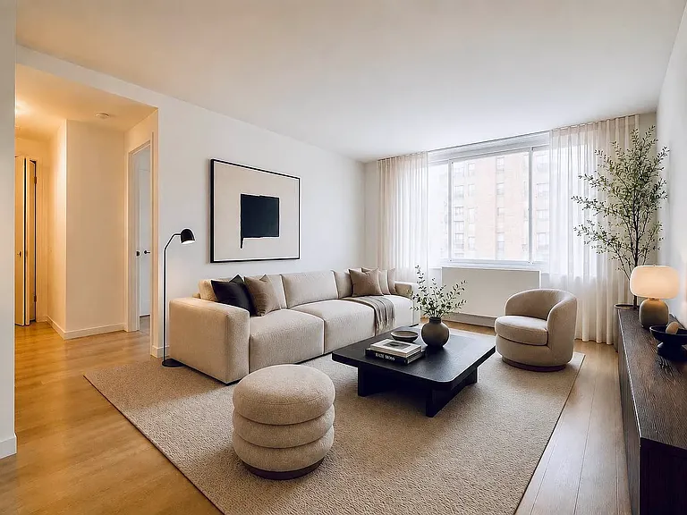 310 E 2nd St #3D — Photo 1