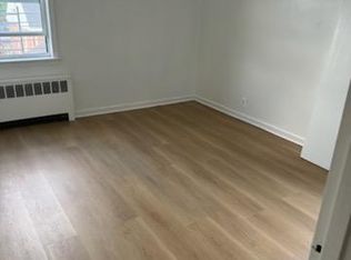 61-27 185th St FLOOR 2, Fresh Meadows, NY 11365