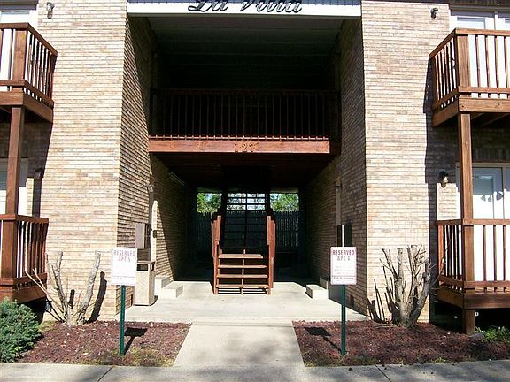 2nd image of 127 Douglas Ave #129