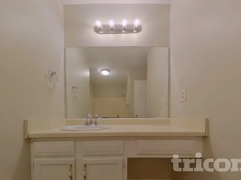 85 Elizabeth Pl — Photo 8