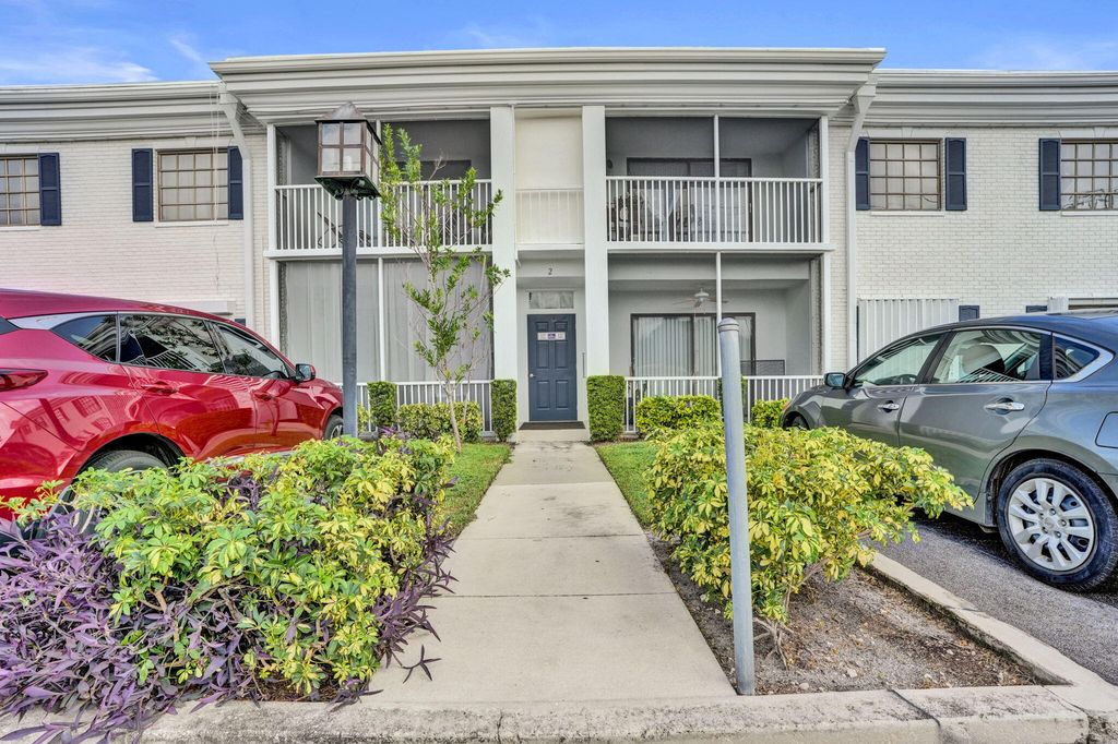 110 CYPRESS CLUB Drive #129, photo 2