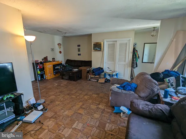 99 Danbury Ct, East Windsor, NJ 08520