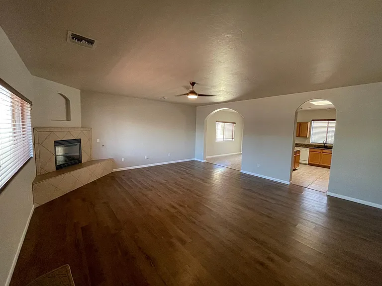 1155 W Calle Fuente De Carino — Photo 10