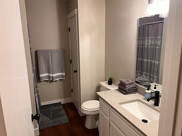 1815 Skyline Ct S — Photo 13