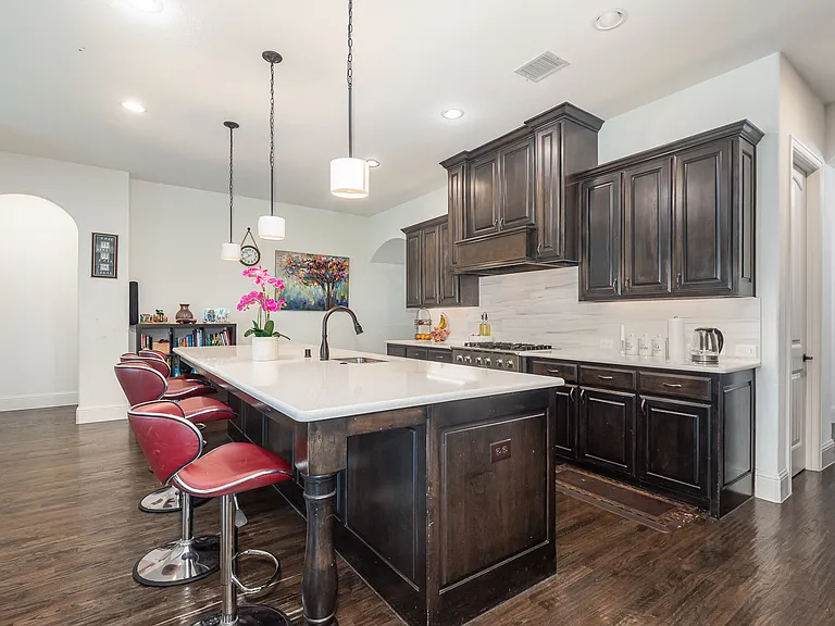 605 Conifer Ln — Photo 12