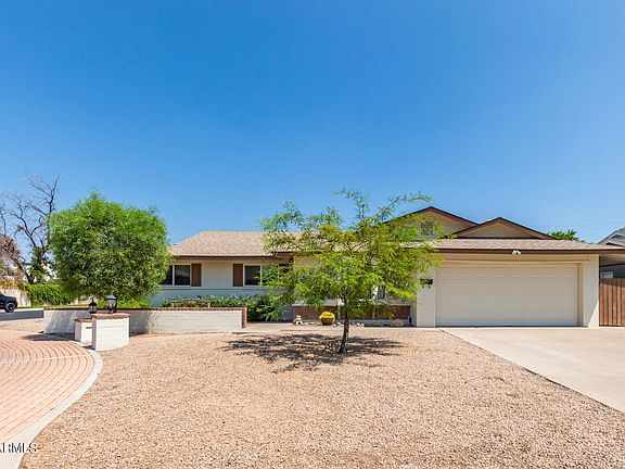 4th image of 3029 S Dromedary Dr