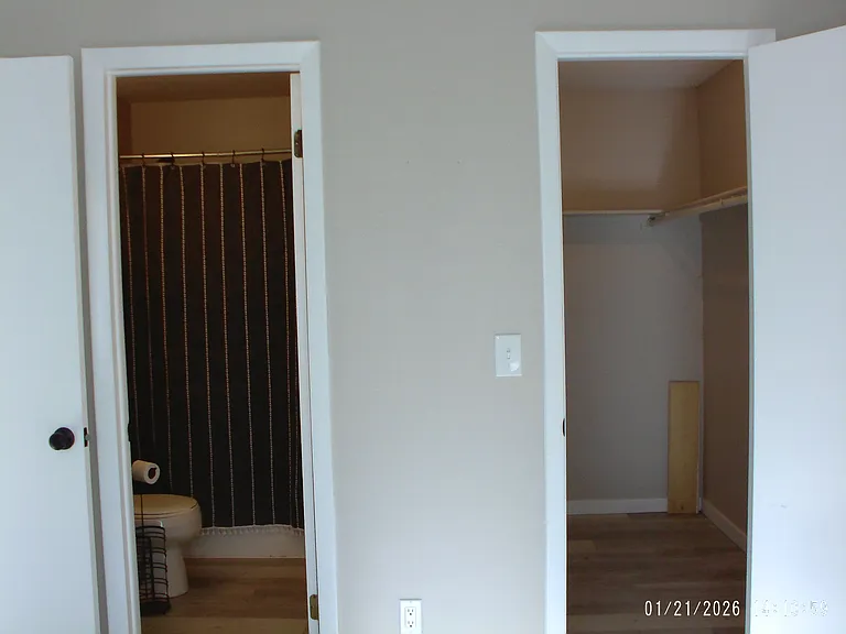 2516 Glen View Ave #B — Photo 12