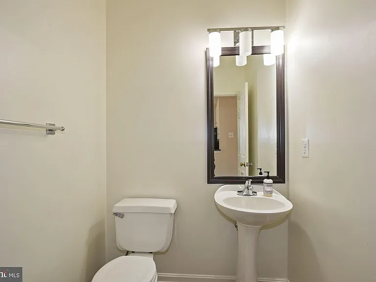 4002 Rosemeade Dr — Photo 3