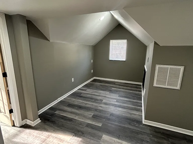 319 Stillwater Rd — Photo 11
