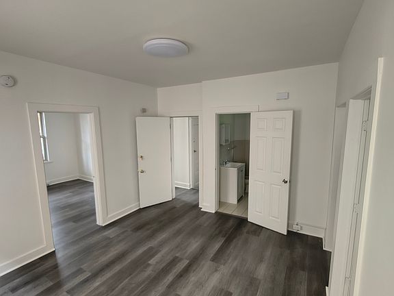 2nd image of 178 Redmond St #1