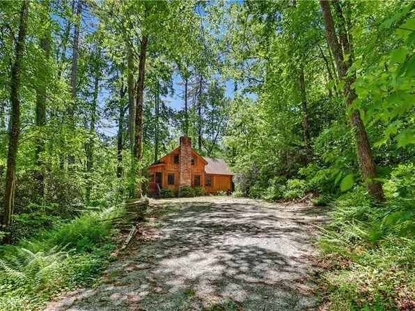 102 Moses Rd, Rabun Gap, GA 30568