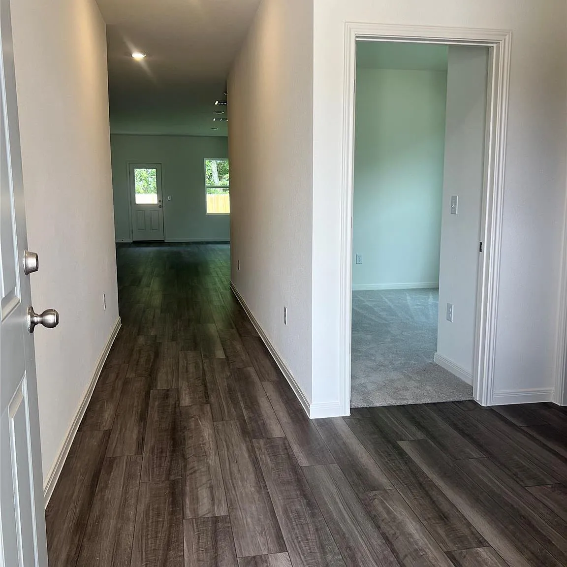 3 bed, 2.0 bath, 1662 sqft, $2,000 — Photo 2