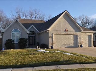 18303 Belinda Dr, Smithville, MO 64089