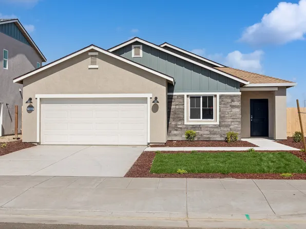 1402 W Ryan Ave, Fowler, CA 93625
