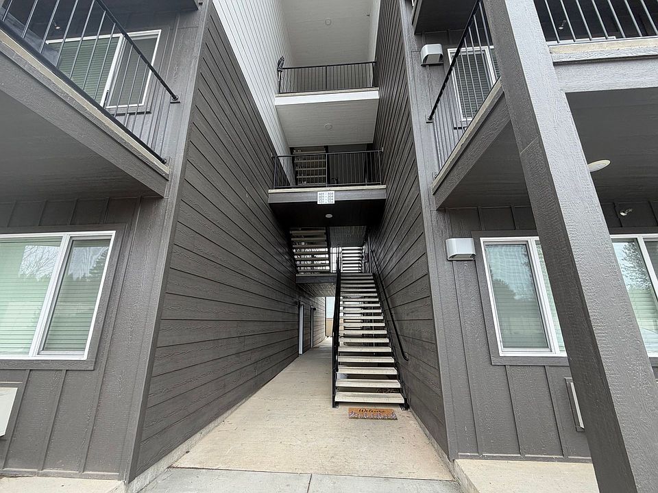 1st image of 3905 S Dishman Mica Rd #404