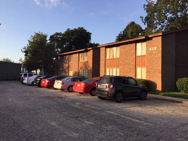 415 Laurel Ave W — Photo 8