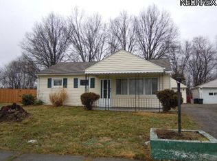4121 Black River Cir, Lorain, OH 44055