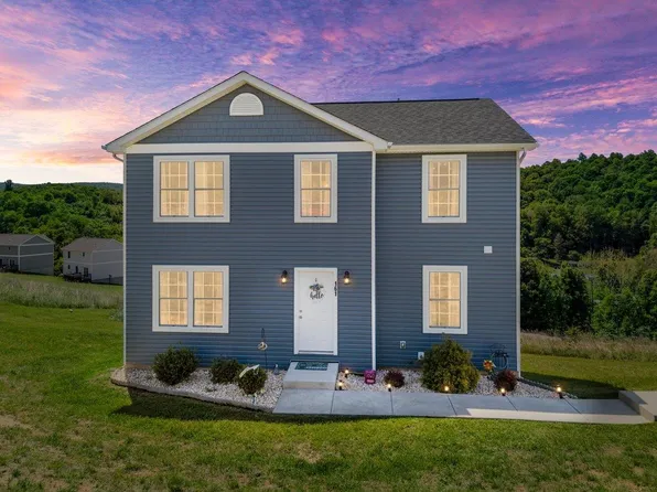 161 Prairie View Ln, Pembroke, VA 24136