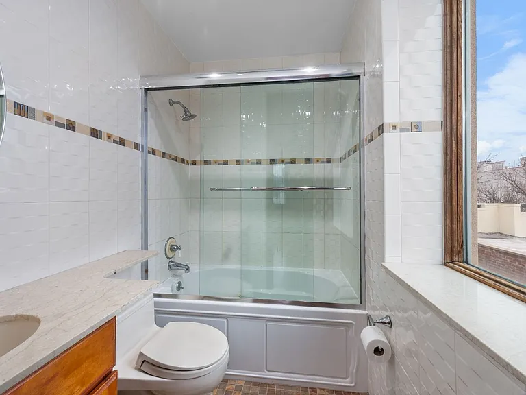 12-14 31st Ave #6 — Photo 7