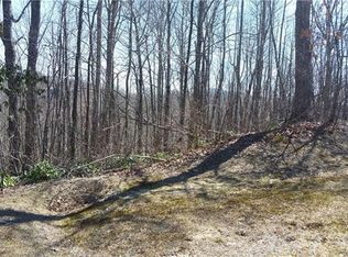 45 Mountain Crest Dr, Hendersonville, NC 28739