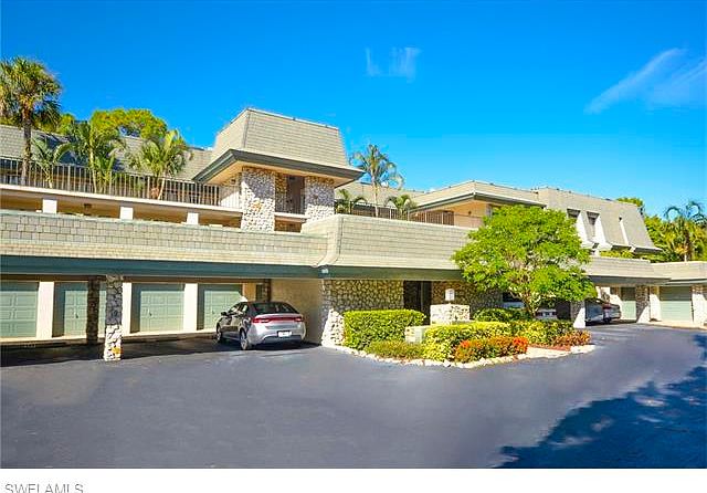 1st image of 433 Wildwood Ln #433